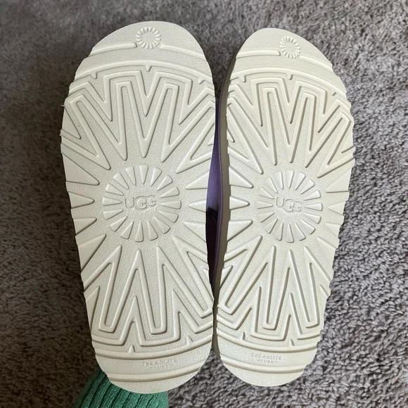 SOLD ON CROSSPOST UGG Laton Fluffy Flatform logo slides - Picture 10 of 14
